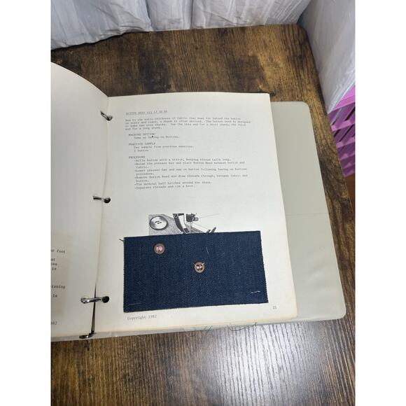 Viking Husqvarna Owners Handbook / 900 Series Binder Vintage 1982 80s - Picture 5 of 9